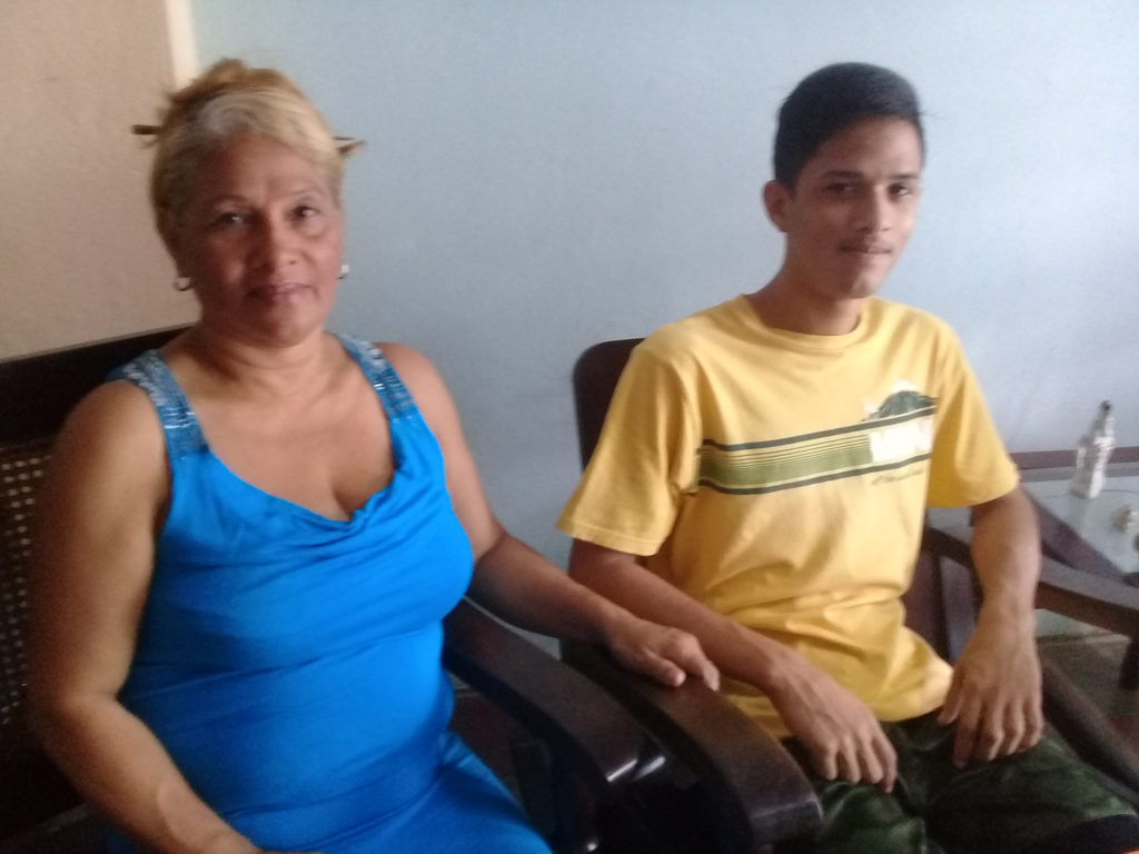 El amor logra grandes cosas en el binomio de una madre y su hijo con discapacidad intelectual moderada