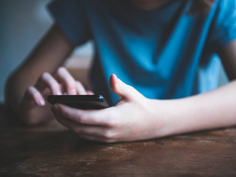 Los adolescentes corren peligro en las redes sociales