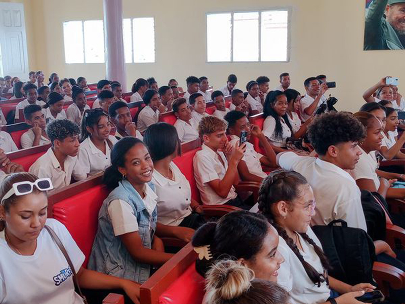 La juventud cubana: levadura que siempre busca el Sol