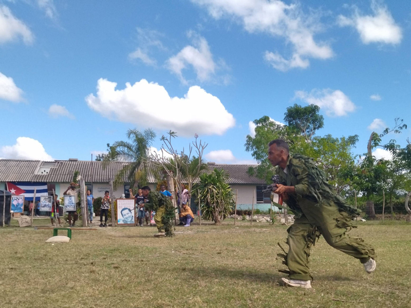 Realizan lugareños de El Caney del Sitio el Ejercicio Nacional de la Defensa